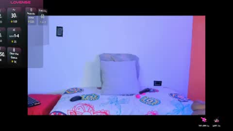 Snapshot of cataleya19__ chatting on June 8, 10:04 am cataleya19__ online show from June 8, 10:04 am