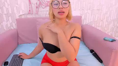 Snapshot of cataleya_bianchi chatting on June 12, 2:54 am Cataleya online show from June 12, 2:54 am