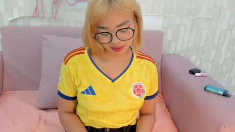 Snapshot of cataleya_bianchi chatting on June 18, 3:29 am Cataleya online show from June 18, 3:29 am