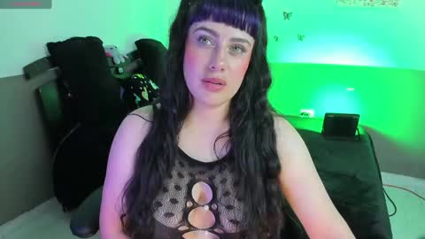 LUU online show from May 3, 1:44 am