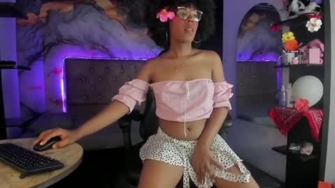 Snapshot of cataleyamoon_ chatting on May 6, 7:52 pm cataleyamoon_ online show from May 6, 7:52 pm