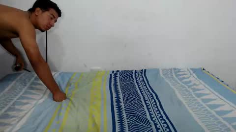 cataliinah_ online show from April 18, 7:58 pm