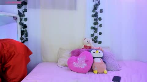 Snapshot of catalina_and_roger chatting on November 6, 9:48 pm Cata y Roger online show from November 6, 9:48 pm