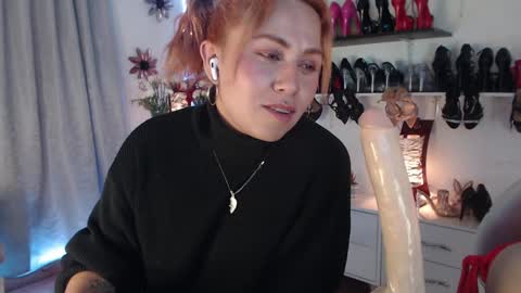 Catalina bruce2 online show from December 28, 6:06 am