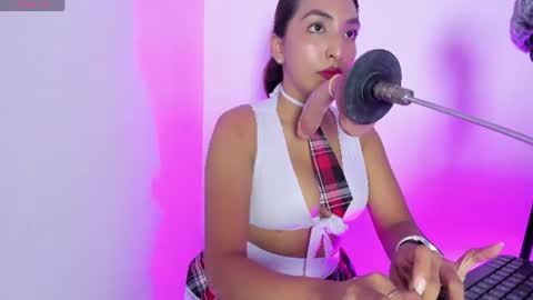 Cata  Monday- Saturday   On line at 0100pm-0700pm online show from August 4, 8:00 pm