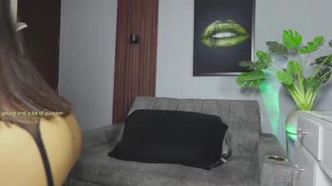 Snapshot of catalina_goddess chatting on April 17, 2:58 am catalina_goddess online show from April 17, 2:58 am