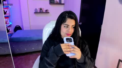 Catalina online show from December 4, 12:19 am