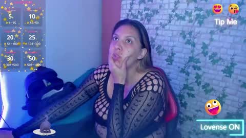 Snapshot of catboobs_ chatting on November 5, 3:06 am Mia online show from November 5, 3:06 am