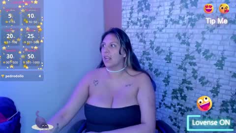 Snapshot of catboobs_ chatting on November 20, 5:18 am Mia online show from November 20, 5:18 am