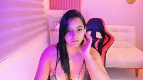 Snapshot of cathaleyasex chatting on July 22, 11:40 pm CathaleyaSex online show from July 22, 11:40 pm