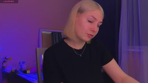 Snapshot of catherine_river chatting on January 16, 1:37 pm Catherine online show from January 16, 1:37 pm