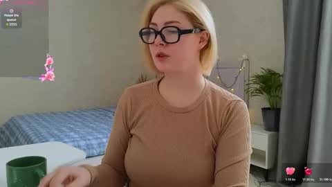 Snapshot of catherine_river chatting on February 19, 6:53 am Catherine online show from February 19, 6:53 am