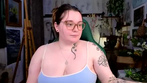 Snapshot of catherineclaire chatting on May 5, 4:48 pm catherineclaire online show from May 5, 4:48 pm