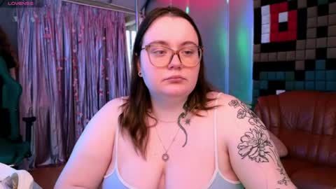 Snapshot of catherineclaire chatting on May 20, 2:34 pm catherineclaire online show from May 20, 2:34 pm
