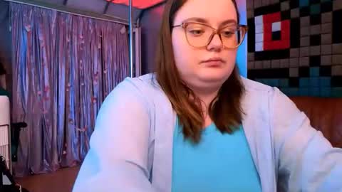 Snapshot of catherineclaire chatting on June 1, 4:52 pm catherineclaire online show from June 1, 4:52 pm