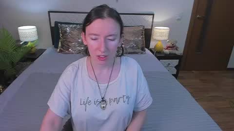 Snapshot of catherinewalls chatting on May 11, 3:23 am Catrin online show from May 11, 3:23 am