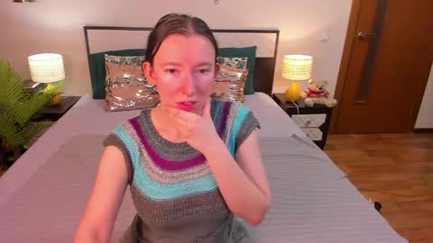 Snapshot of catherinewalls chatting on May 22, 6:31 am Catrin online show from May 22, 6:31 am