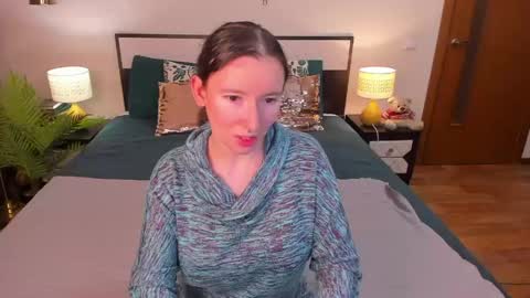 Snapshot of catherinewalls chatting on June 4, 4:51 am Catrin online show from June 4, 4:51 am