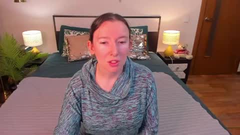Snapshot of catherinewalls chatting on June 5, 4:08 am Catrin online show from June 5, 4:08 am