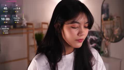 Lee online show from October 23, 5:23 pm