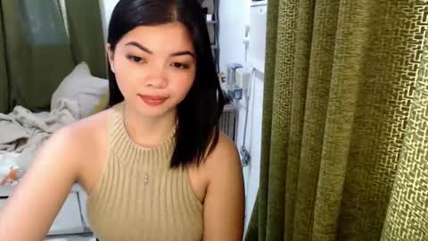 Snapshot of cathy_lyn chatting on March 27, 8:26 am cathy_lyn online show from March 27, 8:26 am