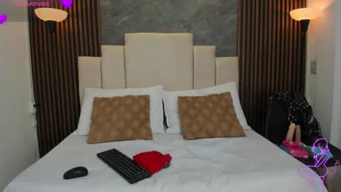 catiusca_reyes_03 online show from March 14, 11:59 am