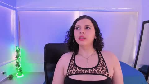 Snapshot of catleya_noire chatting on September 9, 8:19 pm Catleya online show from September 9, 8:19 pm