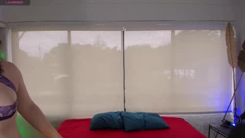 Snapshot of catleya_noire chatting on November 28, 8:33 pm Catleya online show from November 28, 8:33 pm