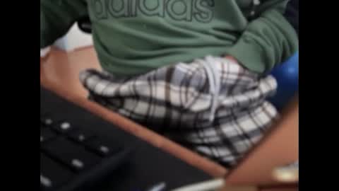 Snapshot of catmandoo21001 chatting on January 17, 8:55 pm catmandoo21001 online show from January 17, 8:55 pm