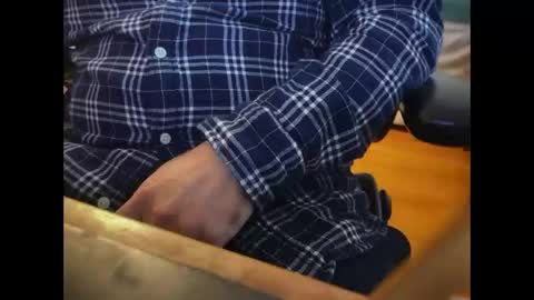 Snapshot of catmandoo21001 chatting on March 6, 8:27 pm catmandoo21001 online show from March 6, 8:27 pm