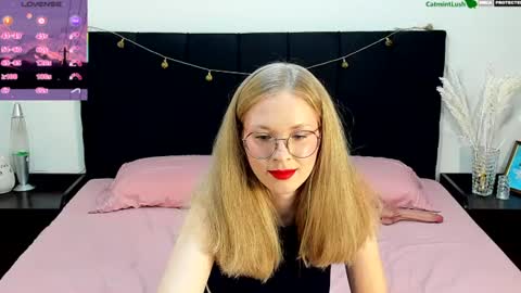 Snapshot of catmintlush chatting on June 18, 12:00 am CatmintLush online show from June 18, 12:00 am