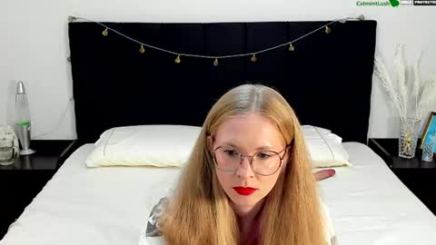 Snapshot of catmintlush chatting on June 24, 11:37 pm CatmintLush online show from June 24, 11:37 pm