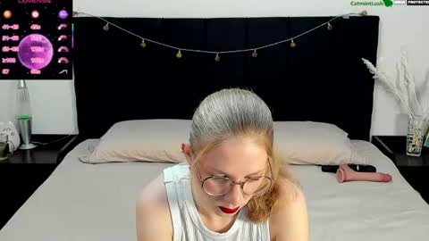 Snapshot of catmintlush chatting on July 14, 11:43 pm CatmintLush online show from July 14, 11:43 pm