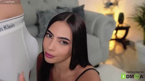 IG soycatrinaoficial online show from February 15, 7:06 pm