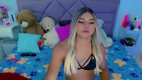 Snapshot of cattaleya_skinny chatting on March 7, 1:51 pm cattaleya skinny online show from March 7, 1:51 pm