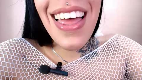 Cattleya online show from February 3, 2:53 am