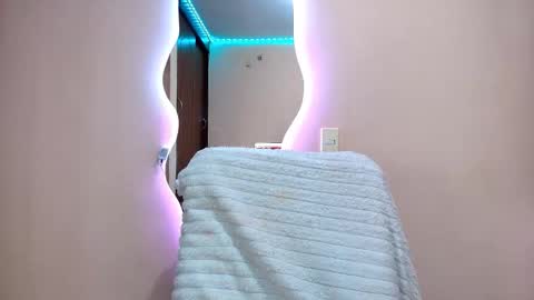 Cattleya online show from February 13, 3:35 am