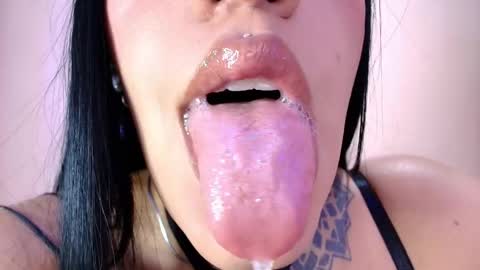 Cattleya online show from May 31, 4:42 am