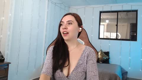 Snapshot of cattleya069 chatting on January 20, 4:23 pm  Cattleya you can tell me Leya too.     online show from January 20, 4:23 pm