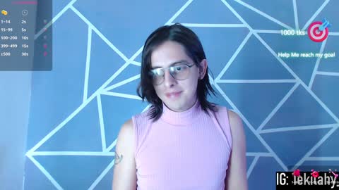 cava_pretty online show from January 23, 9:18 am