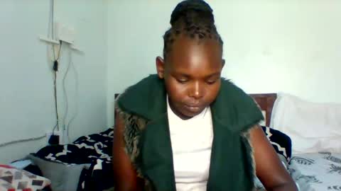 Mecy online show from December 5, 3:28 pm