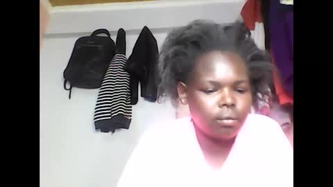 Snapshot of cavy_sweet chatting on April 3, 8:01 am Mecy online show from April 3, 8:01 am