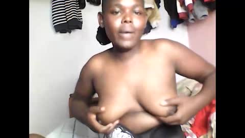 Snapshot of cavy_sweet chatting on April 9, 7:25 am Mecy online show from April 9, 7:25 am