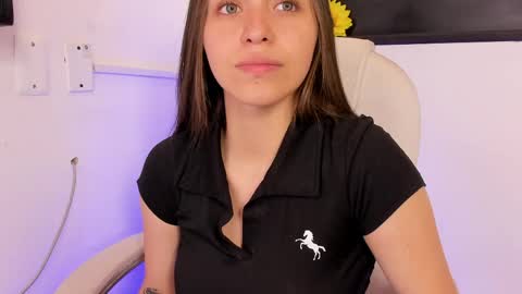 Snapshot of cayetana_01 chatting on May 25, 7:09 pm cayetana online show from May 25, 7:09 pm