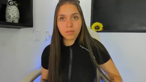 Snapshot of cayetana_01 chatting on June 12, 7:13 pm cayetana online show from June 12, 7:13 pm