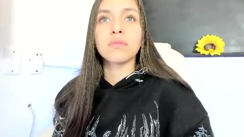 Snapshot of cayetana_01 chatting on July 23, 1:58 am cayetana online show from July 23, 1:58 am