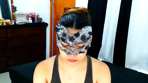Snapshot of caylineaddison chatting on May 30, 10:12 am The Queen Named ADDISON online show from May 30, 10:12 am