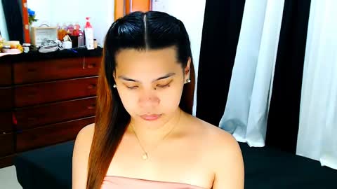 Snapshot of caylineaddison chatting on May 31, 9:49 am The Queen Named ADDISON online show from May 31, 9:49 am