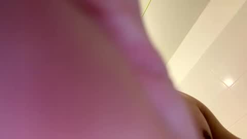 Snapshot of cballs34 chatting on May 3, 5:35 am Matthiiieeeuuu online show from May 3, 5:35 am