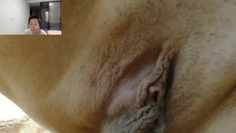 Snapshot of cbz112233 chatting on May 29, 4:27 pm ANNYANNY online show from May 29, 4:27 pm